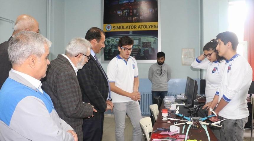 &Ouml;ğrenciler havacılık sekt&ouml;r&uuml;n&uuml; yakından takip ediyor