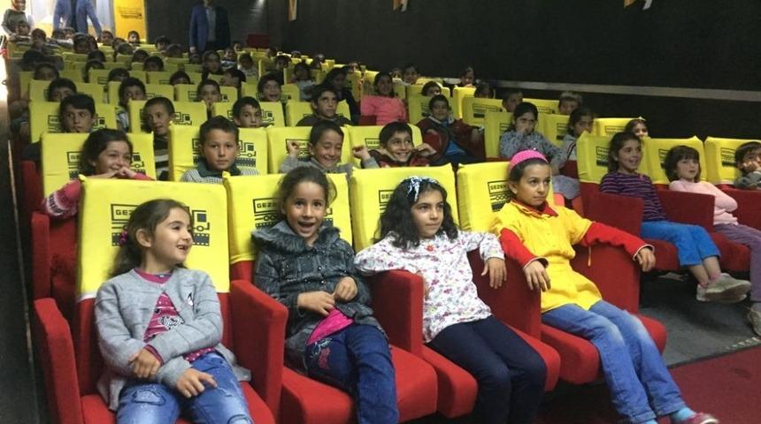 Iğdır&rsquo;da &ccedil;ocuklar sinemayla buluştu