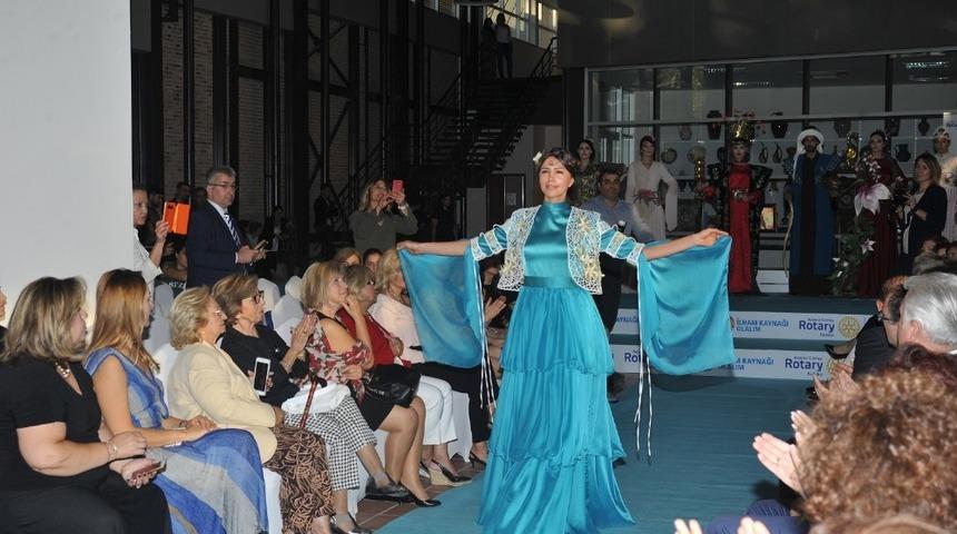 Tatarlı H&ouml;y&uuml;k kazısına destek defilesi