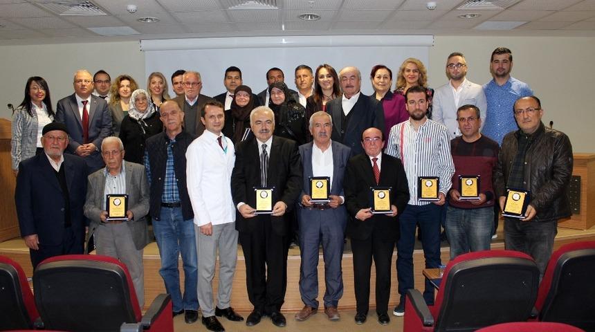 Acıpayam&rsquo;da hayırseverlerden hastaneye 700 bin lira yardım