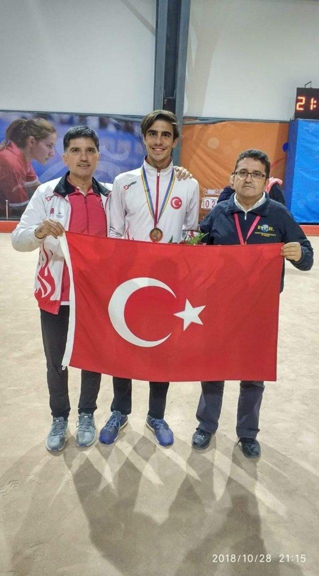 Toroslar Belediyesi bocce ve tenis takımlarının başarısı