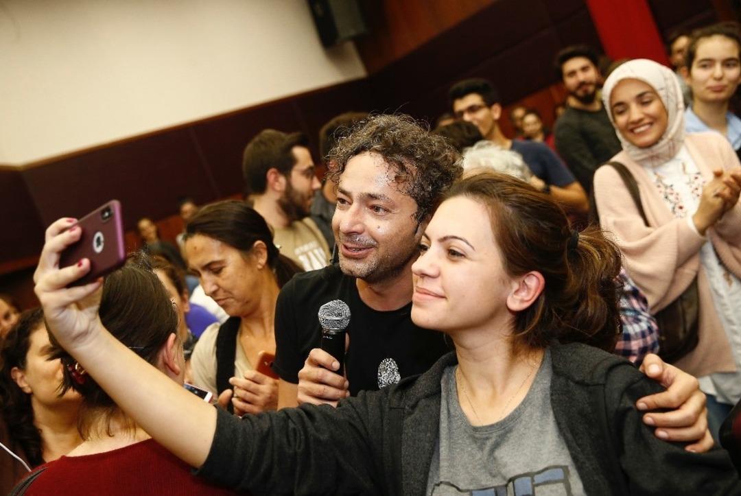 Tiyatro Konak, Değirmenci&rsquo;yle perde a&ccedil;tı