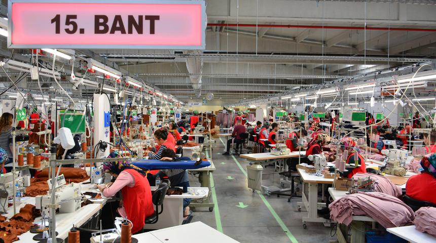 Tokat'ta tekstil fabrikası, çalışanlarına yüzde 10 zam yaptı