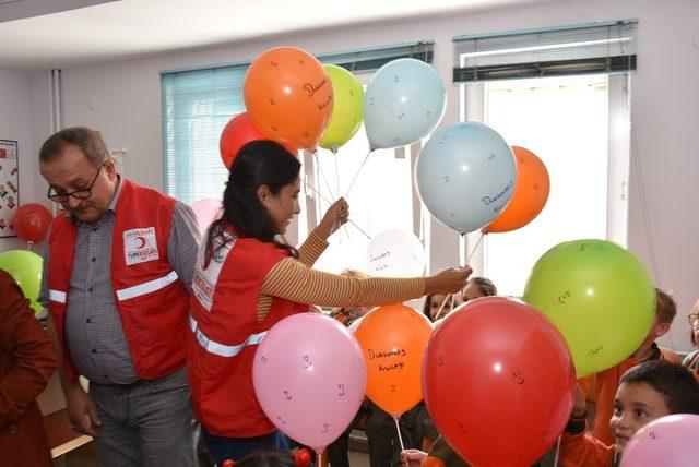 Kızılay Haftasında Öğrenciler Dursunbey Kızılay’ını ziyaret etti