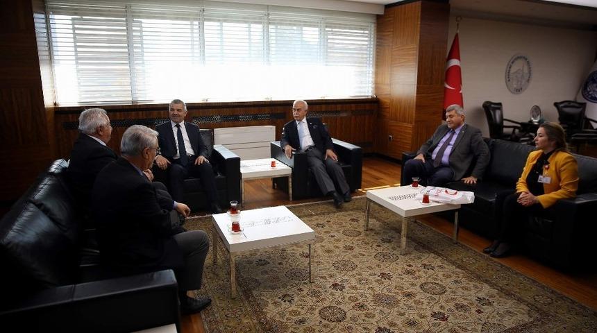Başkan &Ccedil;elik, Kızılay Kayseri Şubesi&rsquo;nin ziyaretinde bir m&uuml;jde verdi