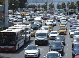 İzmir'de 1,3 milyon araç trafikte