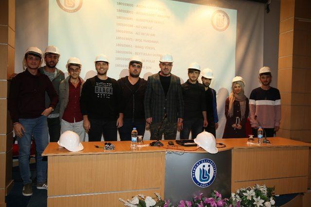 İnşaat Mühendisliği Bölümü’nden baret giydirme merasimi