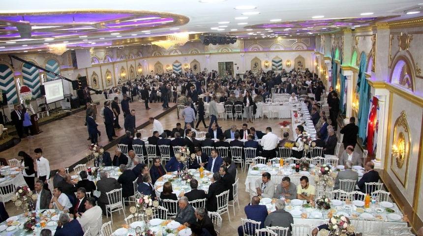 Vali Tekinarslan&rsquo;a Veda yemeği