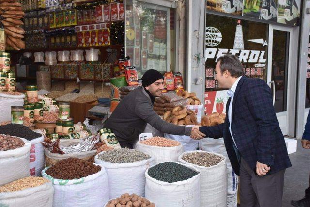 Kayyum sabahın erken saatlerinde esnaf ve vatandaşları ziyaret etti