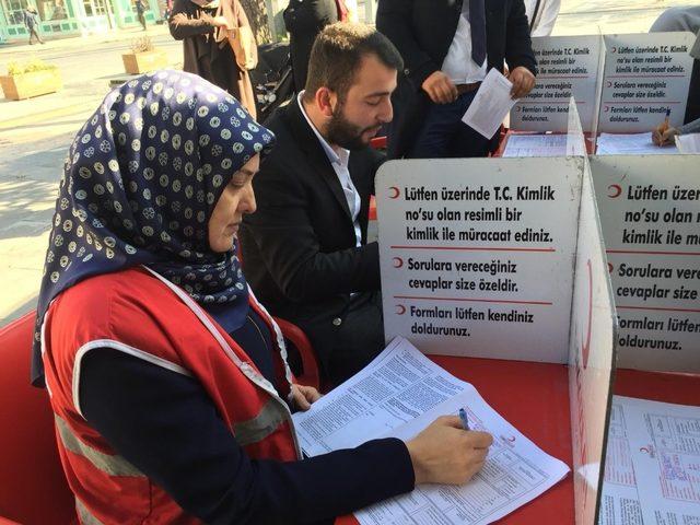 AK Parti’den Kızılay’a kan bağışı