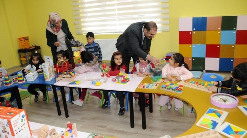 Kreş a&ccedil;ılışında buruk sevin&ccedil; yaşandı