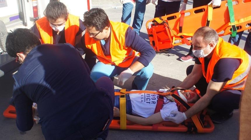 Alaşehir Devlet Hastanesinde ger&ccedil;eği aratmayan tatbikat