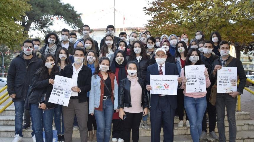 &Uuml;niversite &ouml;ğrencilerden L&ouml;semili &ccedil;ocuklara destek