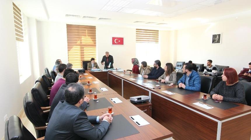 &lsquo;İdris-i Bitlis-&icirc; Sempozyumu&rsquo;nda emeği ge&ccedil;enlere teşekk&uuml;r belgesi