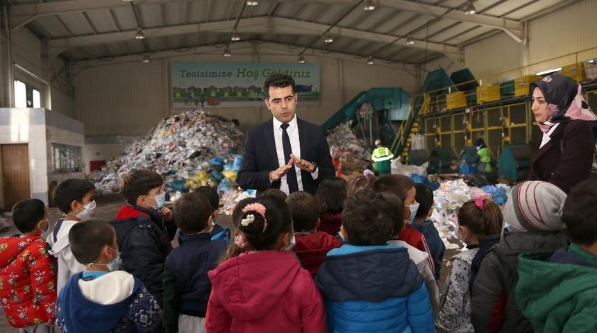 Minikler, geri d&ouml;n&uuml;ş&uuml;m&uuml; yerinde g&ouml;rd&uuml;