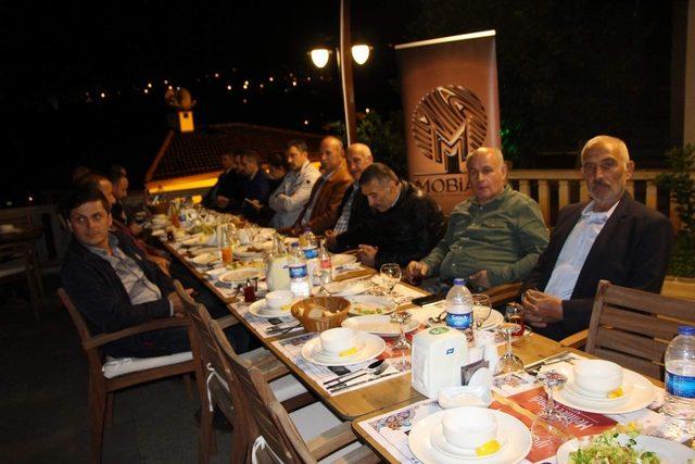 Trabzon’da mobilyacı iş adamları yemekte buluştu