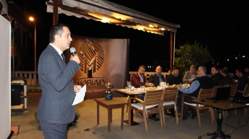 Trabzon&rsquo;da mobilyacı iş adamları yemekte buluştu