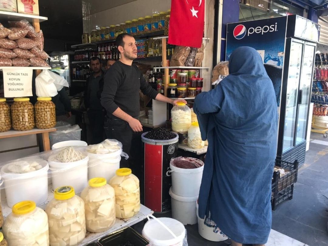 Siverek&rsquo;te kışlık peynir tezgahlarda yerini aldı