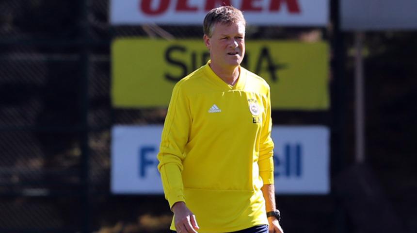 Fenerbah&ccedil;e Erwin Koeman ile sezon sonuna kadar devam edebilir