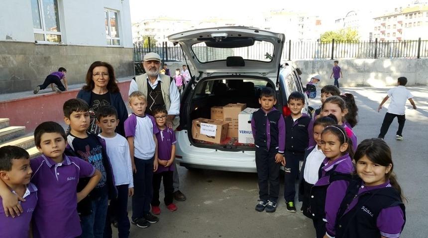 Minik &ouml;ğrencilerden yetim arkadaşlarına destek