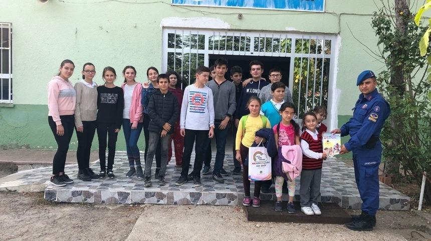 Jandarmadan &ccedil;ocuklara dergi