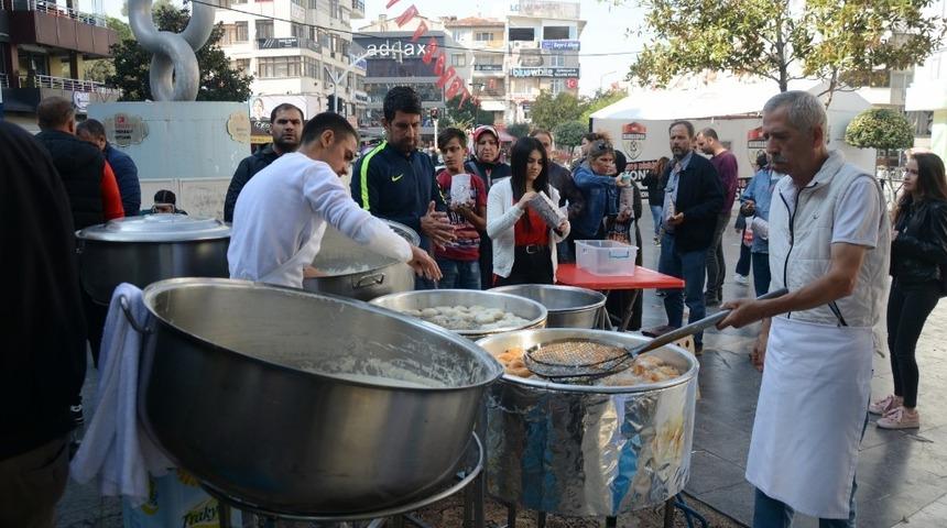 Minik futbolcu i&ccedil;in lokma hayrı