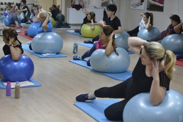 Tepebaşı’nda 124 kadın pilates eğitimlerine katılıyor