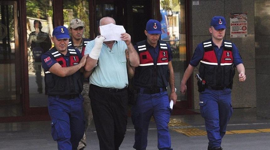 12 yaşındaki çocuğa şok sözler! 'Olgunlaşmışsın, gözlerine aşık oldum' 