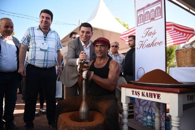 Kepez’in kahve festivali başladı