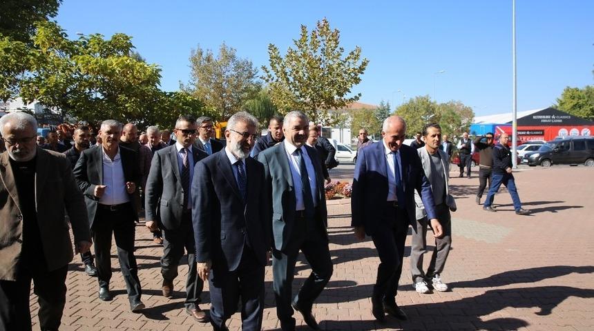 Oto Sanatkarlar&rsquo;dan Başkan &Ccedil;elik&rsquo;e teşekk&uuml;r