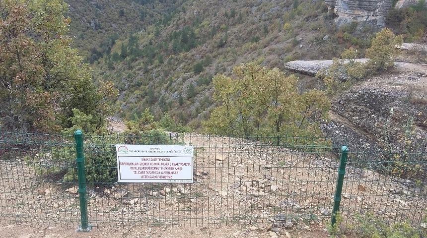 &Ouml;l&uuml;m tehlikesinin bulunduğu taş teras kapatıldı