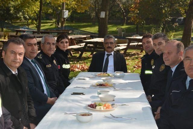 Manisa polisine araç takviyesi