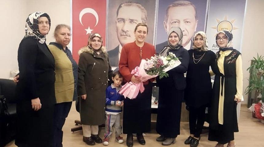 TYB Erzurum Şubesi Kadın Kolları&rsquo;ndan Ak Parti&rsquo;ye ziyaret