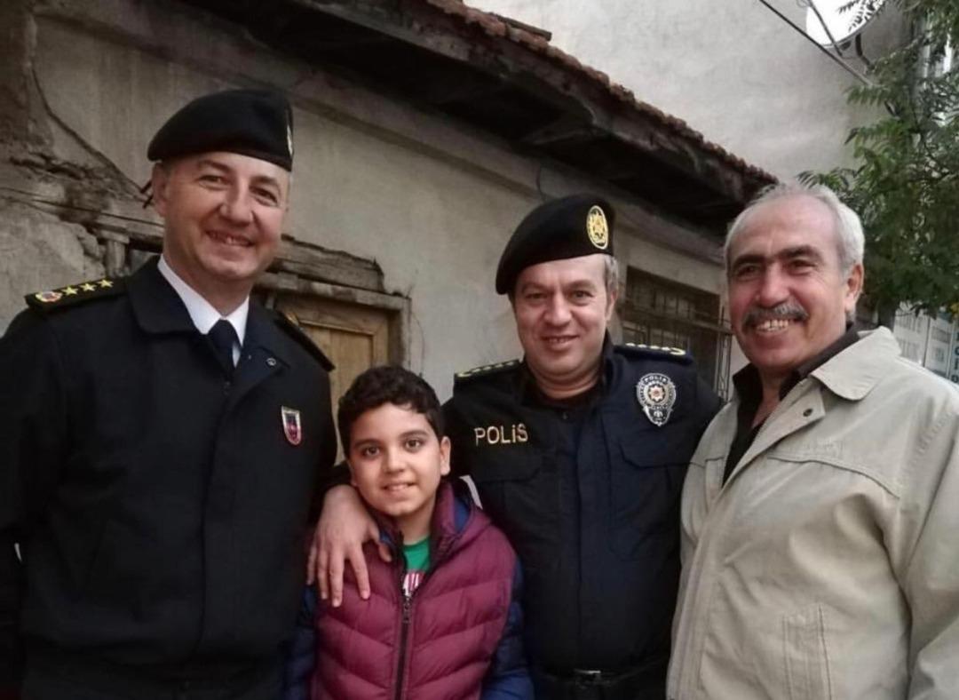 Emniyet M&uuml;d&uuml;r&uuml; Yıldız ve İl Jandarma Komutanı &Ccedil;&ouml;mez esnafı ziyaret etti