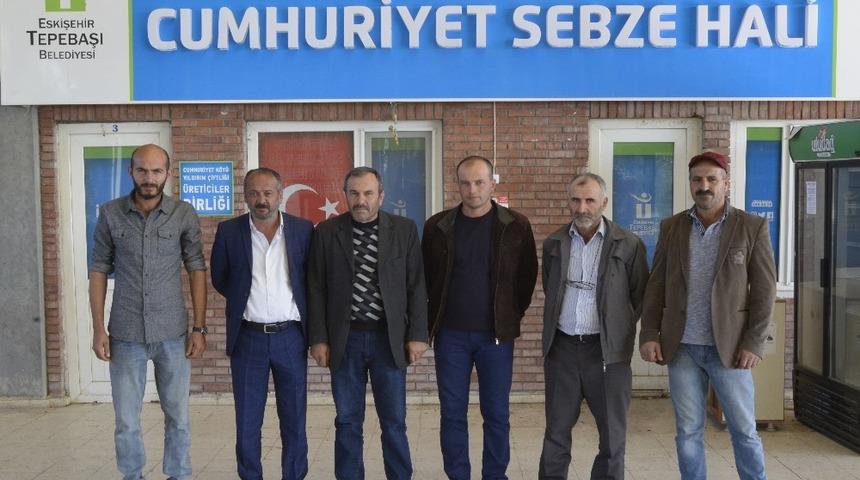 Cumhuriyet Sebze Hali &uuml;reticilere adeta can suyu oldu