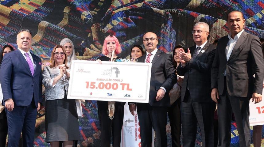Genç tasarımcılar için Paris kapısı Adana’dan aralandı 