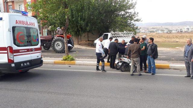 Motosikletten düşen kadın yaralandı