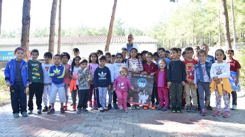 &Ouml;ğrenciler Hayvan Bakım merkezini gezdi