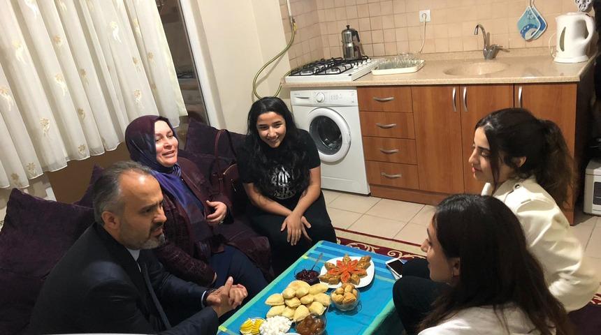 Twitter'dan yazdılar, belediye başkanı çaya geldi!