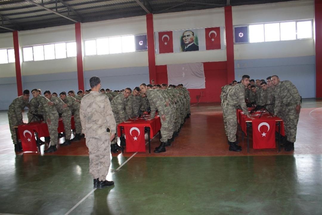 Sason&rsquo;da eğitimini bitiren 92 g&uuml;venlik korucusu i&ccedil;in yemin t&ouml;reni d&uuml;zenlendi