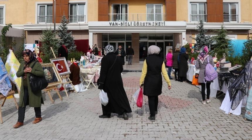 ADEM&rsquo;den kursiyerler yararına sergi