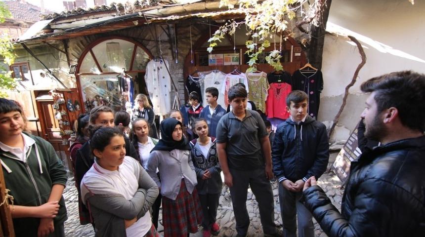 Safranbolulu &ouml;ğrencilere yaşadıkları şehrin tarihi anlatılıyor