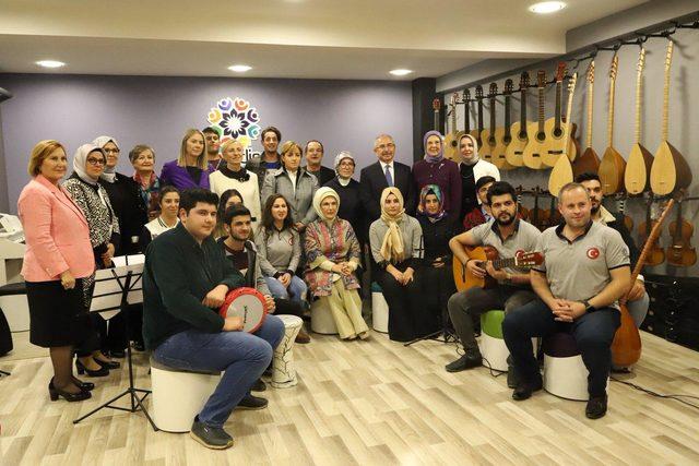 Emine Erdoğan: Kadınlar konusunda &ouml;nemli noktalara geldiğimizi g&ouml;rmekteyiz (2) 1