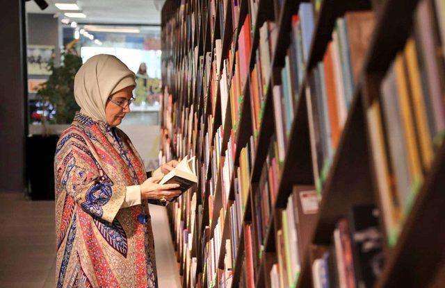 Emine Erdoğan: Kadınlar konusunda &ouml;nemli noktalara geldiğimizi g&ouml;rmekteyiz (2) 3