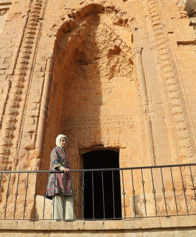 Emine Erdoğan: Kadınlar konusunda &ouml;nemli noktalara geldiğimizi g&ouml;rmekteyiz (2) 4