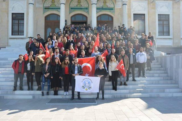 Efeler’in gençleri Anıtkabir’de Ata’nın huzurunda