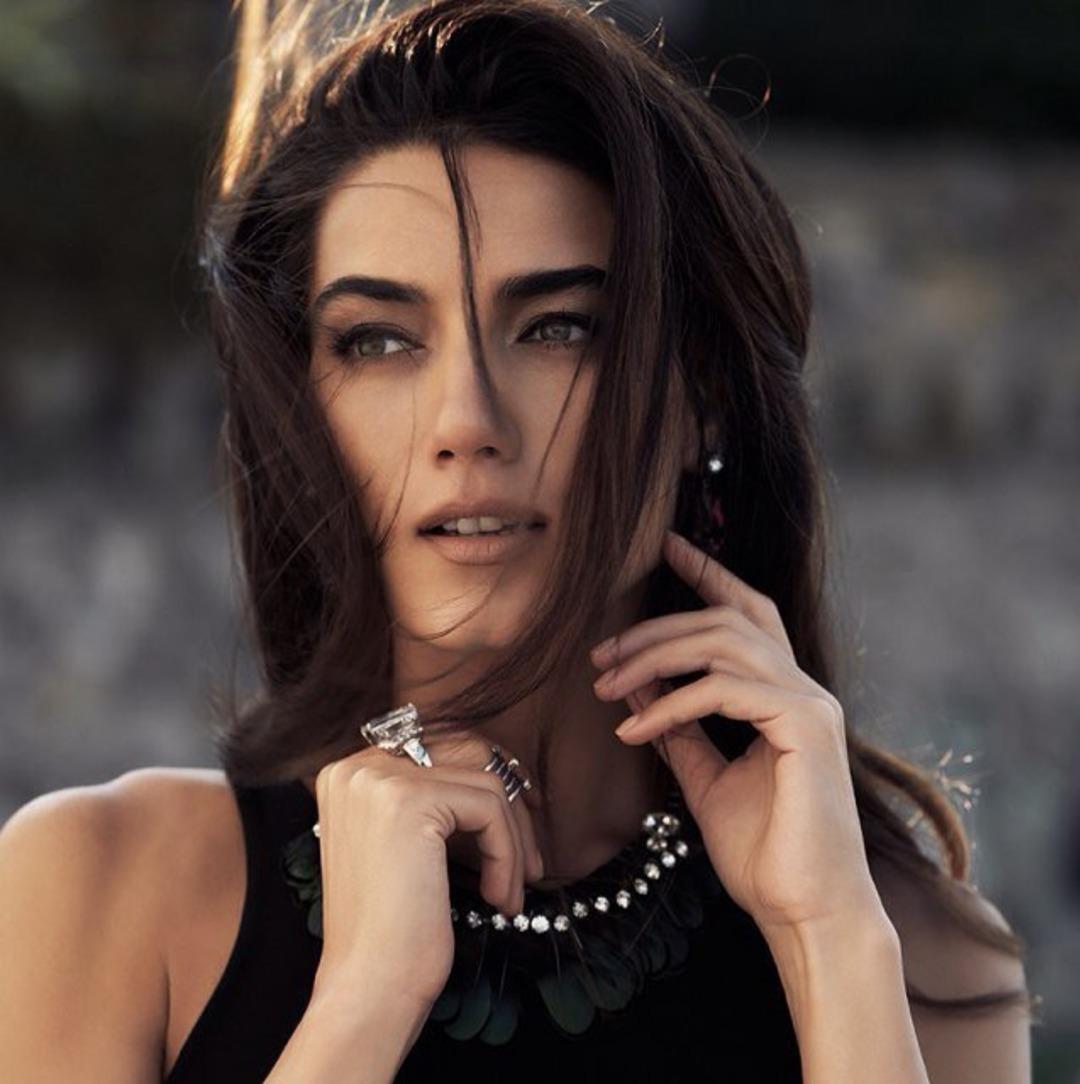 Hande Subaşı makyajsız halini paylaştı