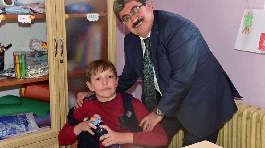 Başkan Can, &ouml;ğretmen ve &ouml;ğrencilerle bir araya geldi