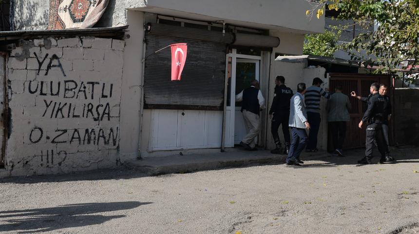 Conoların kavgasında 7 yaralı, &ccedil;ok sayıda g&ouml;zaltı