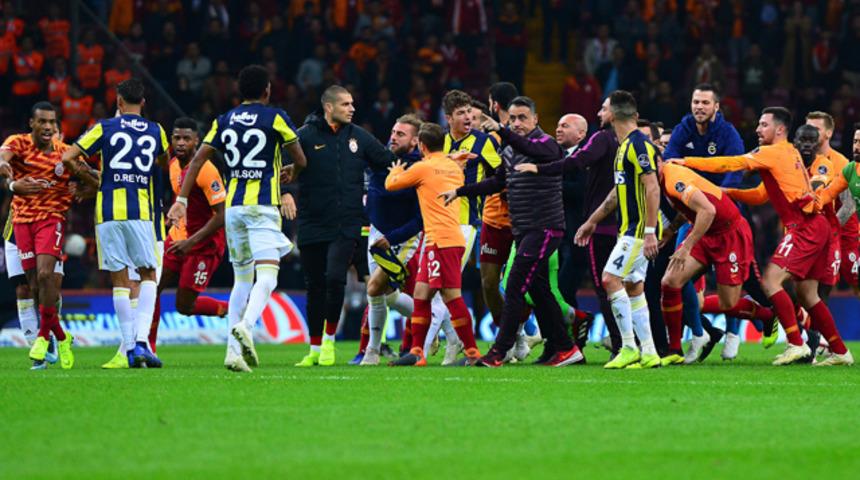 Dünya Galatasaray - Fenerbahçe derbisini konuşuyor